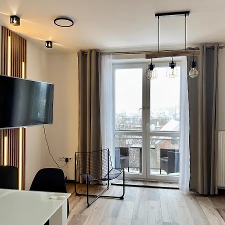 Dvoupokojovy S Balkonem A Vyhledem Na Jablonec