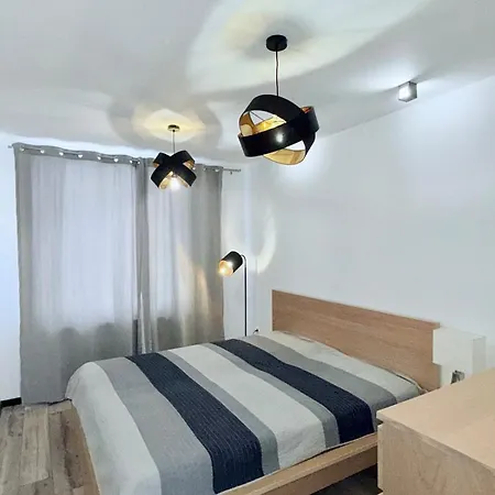 Lägenhet Dvoupokojovy S Balkonem A Vyhledem Na Jablonec *