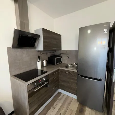 Dvoupokojovy S Balkonem A Vyhledem Na Jablonec Appartement Jablonec nad Nisou